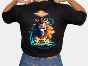 CAMISETA CROPPED CAPRICÓRNIO: AMBIÇÃO E DETERMINAÇÃO SEM LIMITES