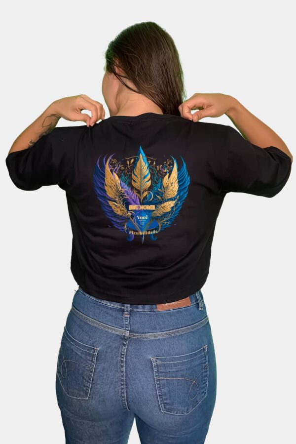 CAMISETA CROPPED GÊMEOS: VERSATILIDADE E FLEXIBILIDADE EM DESTAQUE